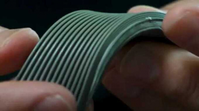 Китайские исследователи разработали гибкий материал, который преобразует тепло человеческого тела в электрическую энергию